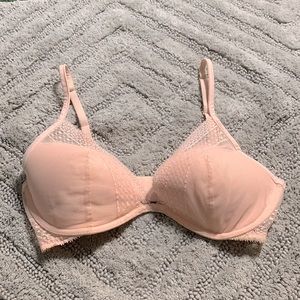 Incredible by Victoria’s Secret Plunge Bra